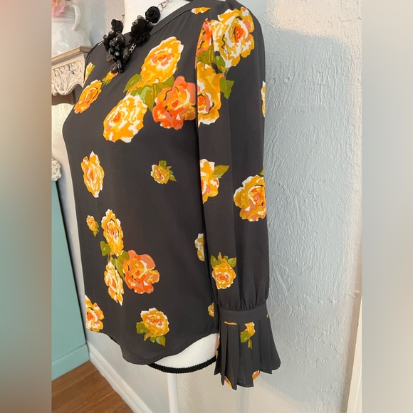 Loft Blouse - Picture 2 of 5